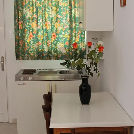 Apartahotel Elarin Studios&apartments 3*