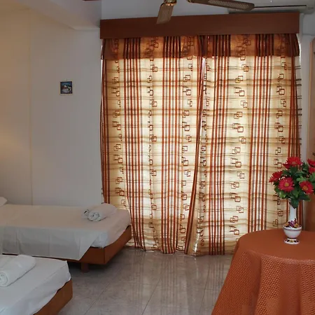 Apartahotel Elarin Studios&apartments