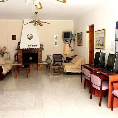 Elarin Studios&apartments Apartahotel