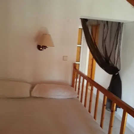 Apartahotel Elarin Studios&apartments